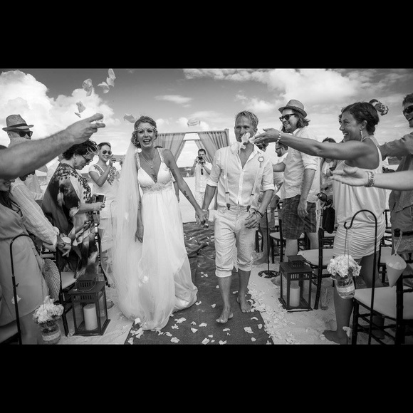 Wedding dress by the designer Anna Campbell